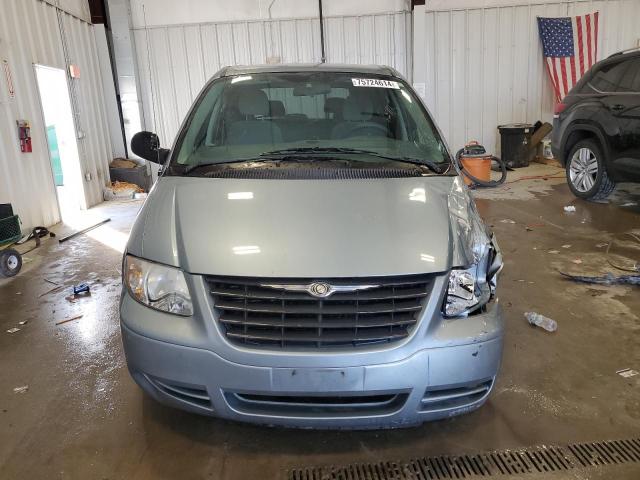 Photo 5 from auction – 2006 CHRYSLER TOWN & COU with VIN 1A4GP45R76B519692