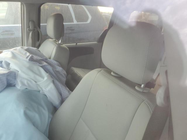 Photo 10 from auction – 2014 CHRYSLER TOWN & COU with VIN 2C4RC1BG0ER464482
