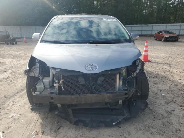 Photo 5 from auction – 2014 TOYOTA SIENNA L with VIN 5TDDK3DCXES090246