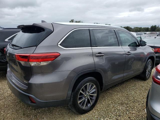 Photo 3 from auction – 2019 TOYOTA HIGHLANDER with VIN 5TDKZRFH8KS567900