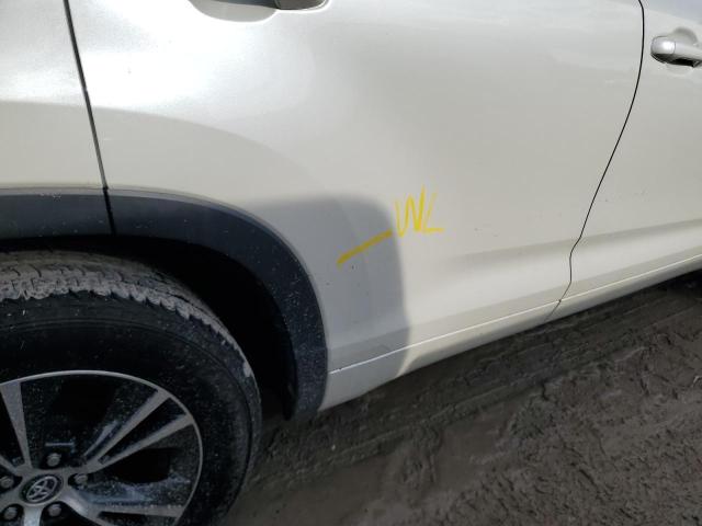 Photo 13 from auction – 2016 TOYOTA HIGHLANDER with VIN 5TDKKRFH3GS165892