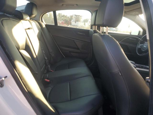 Photo 10 from auction – 2017 JAGUAR XE with VIN SAJAR4BG3HA977281