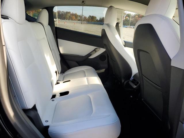 Фото 10 с аукциона – 2022 TESLA MODEL Y с VIN 7SAYGDEF6NF377768