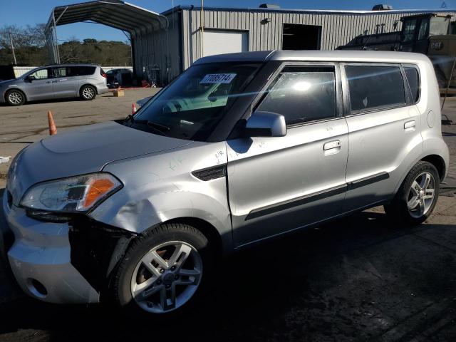 KIA SOUL + 2010 with VIN KNDJT2A28A7701658 - Photo from auction