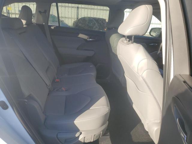 Photo 11 from auction – 2024 TOYOTA HIGHLANDER with VIN 5TDKDRAH6RS544552