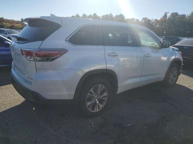 Photo 3 from auction – 2015 TOYOTA HIGHLANDER with VIN 5TDBKRFH9FS160839