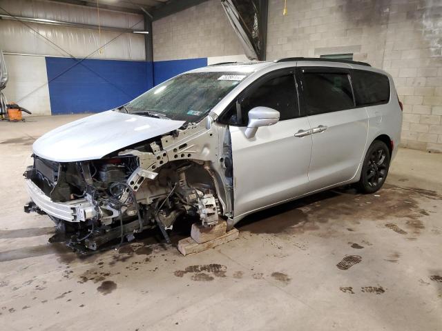 CHRYSLER PACIFICA L 2022 with VIN 2C4RC1GG9NR186982 - Photo from auction