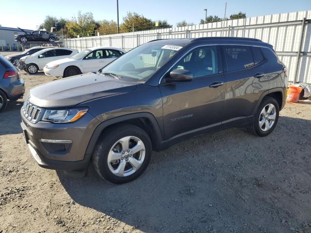 JEEP COMPASS LA 2019 with VIN 3C4NJCBB4KT788838 - Photo from auction