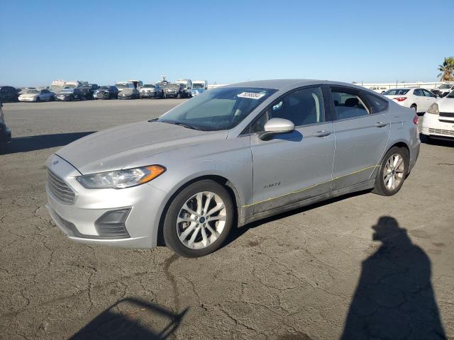 FORD FUSION SE 2019 with VIN 3FA6P0LU8KR105835 - Photo from auction