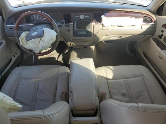 Photo 8 from auction – 2003 LINCOLN TOWN CAR C with VIN 1LNHM83W53Y683451
