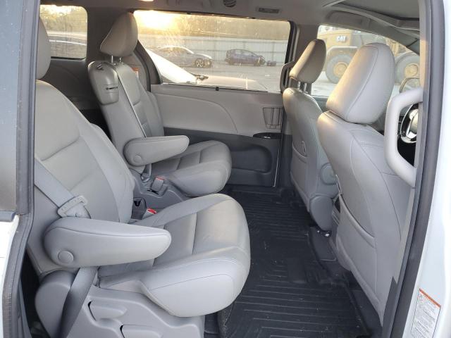 Photo 11 from auction – 2018 TOYOTA SIENNA XLE with VIN 5TDYZ3DC7JS949154