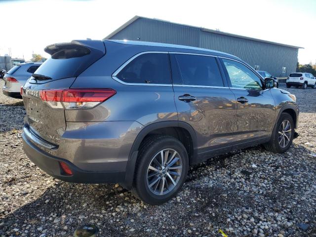 Photo 3 from auction – 2018 TOYOTA HIGHLANDER with VIN 5TDJZRFH5JS897245