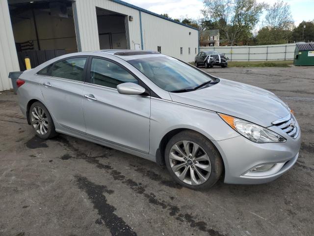 Photo 4 from auction – 2012 HYUNDAI SONATA SE with VIN 5NPEC4AB0CH436472