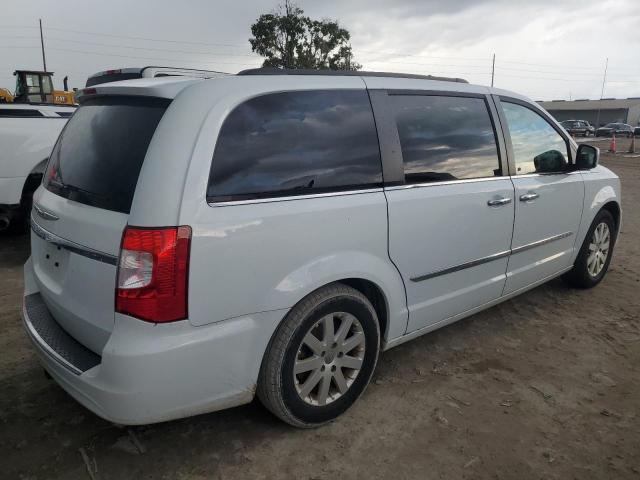 Photo 3 from auction – 2016 CHRYSLER TOWN & COU with VIN 2C4RC1BG1GR253973