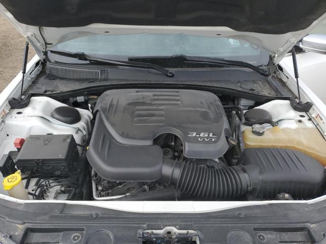 Photo 11 from auction – 2015 CHRYSLER 300C PLATI with VIN 2C3CCASG1FH849406
