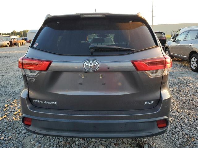 Photo 6 from auction – 2019 TOYOTA HIGHLANDER with VIN 5TDKZRFH5KS303629