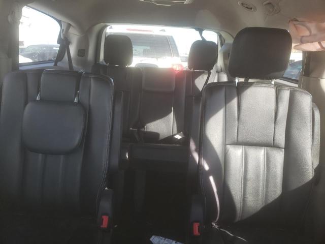 Photo 10 from auction – 2014 CHRYSLER TOWN & COU with VIN 2C4RC1BG8ER435747