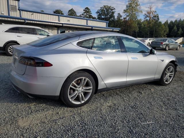 Photo 3 from auction – 2013 TESLA MODEL S with VIN 5YJSA1DN7DFP18038