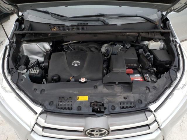 Photo 12 from auction – 2019 TOYOTA HIGHLANDER with VIN 5TDKZRFH3KS565598