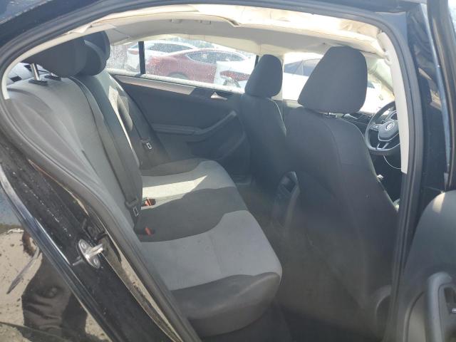Photo 10 from auction – 2018 VOLKSWAGEN JETTA S with VIN 3VW2B7AJ5JM231054