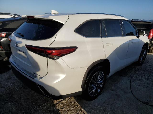 Photo 3 from auction – 2022 TOYOTA HIGHLANDER with VIN 5TDFZRAH4NS090685