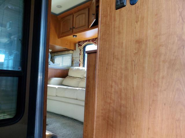 Photo 5 from auction – 2007 DAMO TUSCANY 40 with VIN 4UZAB2DC17CZ13806