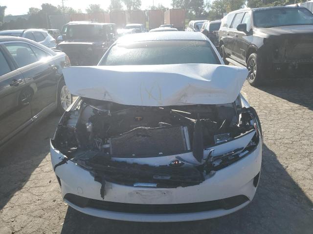 Photo 5 from auction – 2017 KIA FORTE LX with VIN 3KPFL4A76HE014671