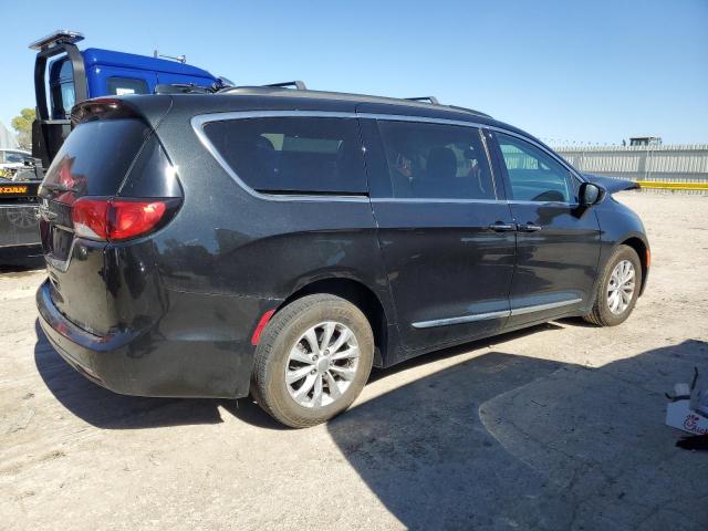 Photo 3 from auction – 2017 CHRYSLER PACIFICA T with VIN 2C4RC1BG1HR803934