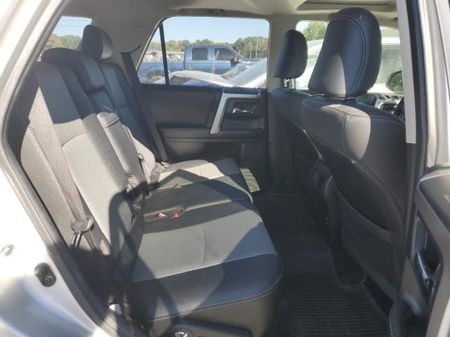 Photo 11 from auction – 2019 TOYOTA 4RUNNER SR with VIN JTEZU5JR5K5199926
