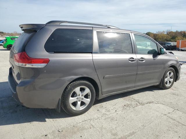 Photo 3 from auction – 2012 TOYOTA SIENNA LE with VIN 5TDKK3DCXCS183921