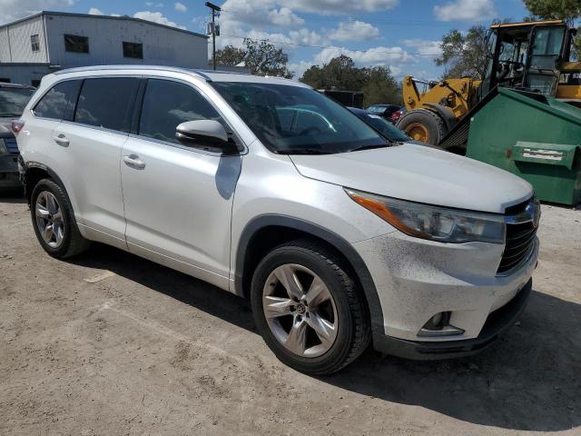 Photo 4 from auction – 2016 TOYOTA HIGHLANDER with VIN 5TDYKRFHXGS158979