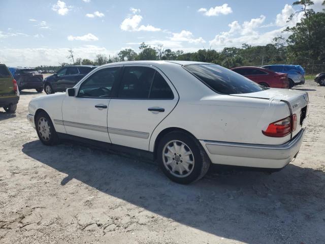 Photo 2 from auction – 1997 MERCEDES-BENZ E 320 with VIN WDBJF55F2VJ024815