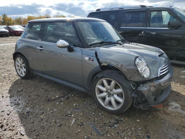 Photo 4 from auction – 2005 MINI COOPER S with VIN WMWRE33475TD92019