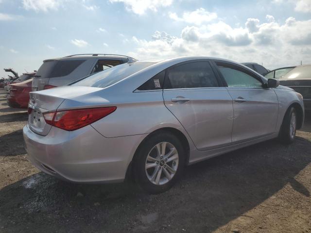 Photo 3 from auction – 2011 HYUNDAI SONATA GLS with VIN 5NPEB4AC4BH154040