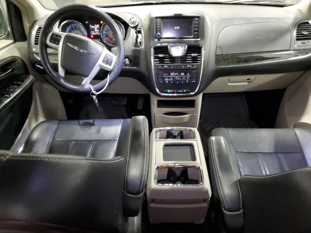 Photo 8 from auction – 2016 CHRYSLER TOWN & COU with VIN 2C4RC1CG0GR222227