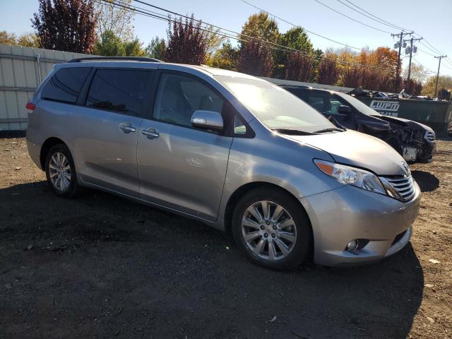 Photo 4 from auction – 2013 TOYOTA SIENNA XLE with VIN 5TDDK3DC4DS054650