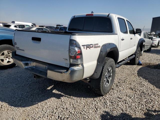 Photo 3 from auction – 2015 TOYOTA TACOMA DOU with VIN 3TMLU4EN4FM164824