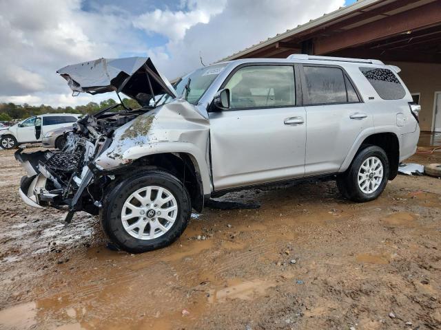 TOYOTA 4RUNNER SR 2018 with VIN JTEBU5JR5J5526566 - Photo from auction