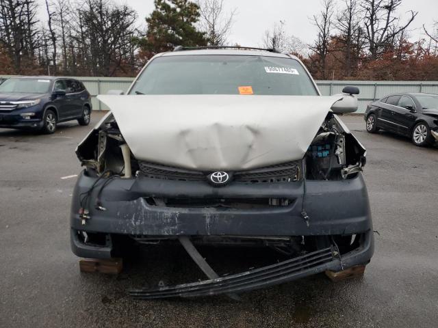 Photo 5 from auction – 2004 TOYOTA SIENNA XLE with VIN 5TDZA22C94S129686