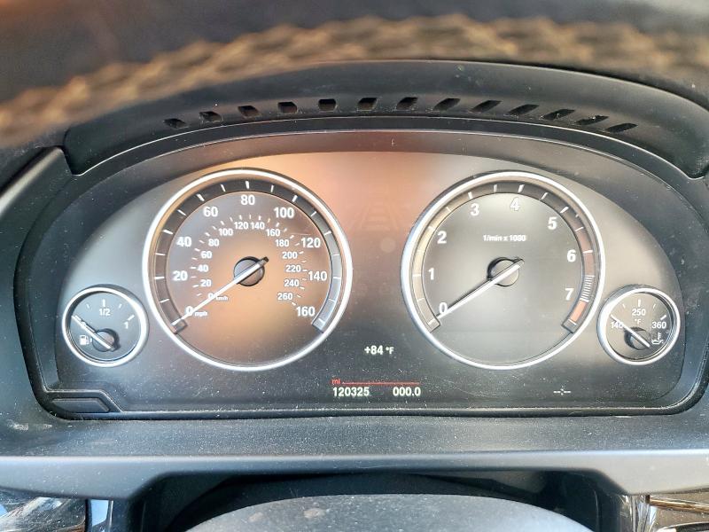 Photo 9 from auction – 2015 BMW X5 XDRIVE3 with VIN 5UXKR0C56F0K60125