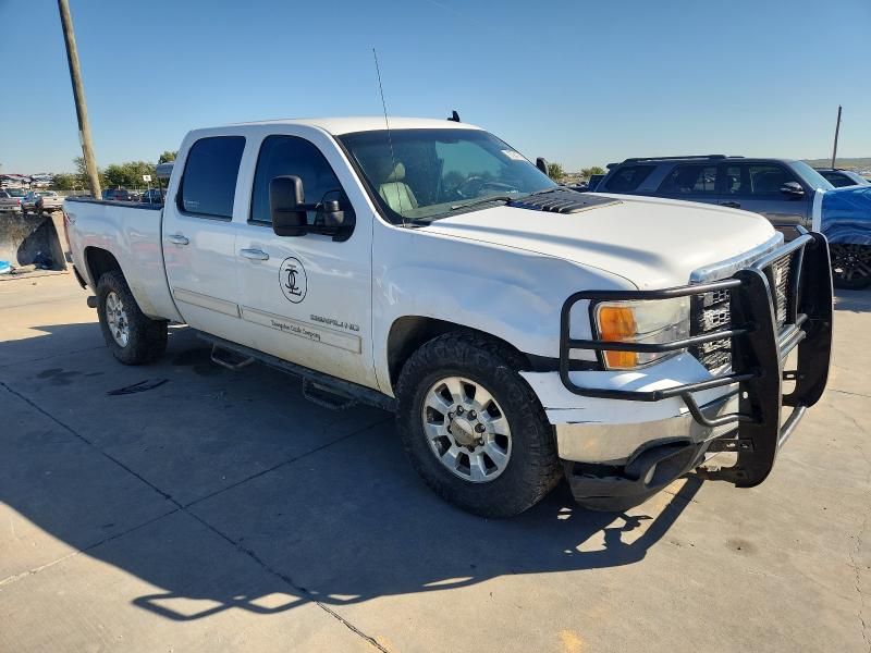 Photo 4 from auction – 2013 GMC SIERRA DEN with VIN 1GT121E88DF101101