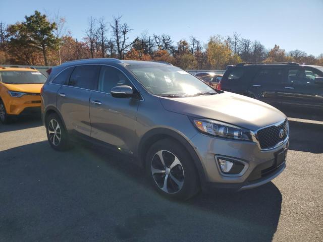 Photo 4 from auction – 2016 KIA SORENTO EX with VIN 5XYPHDA56GG124710