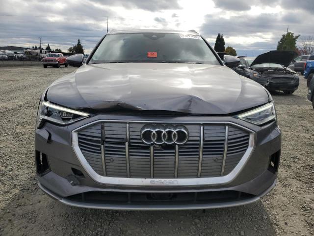Photo 5 from auction – 2019 AUDI E-TRON PRESTIGE with VIN WA1VABGE7KB011143