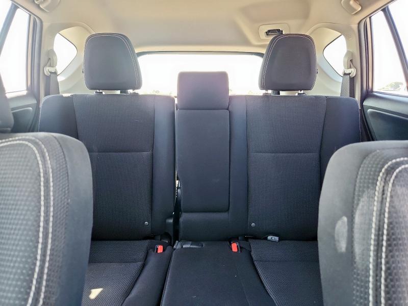 Photo 10 from auction – 2017 TOYOTA RAV4 XLE with VIN JTMWFREV2HJ147086