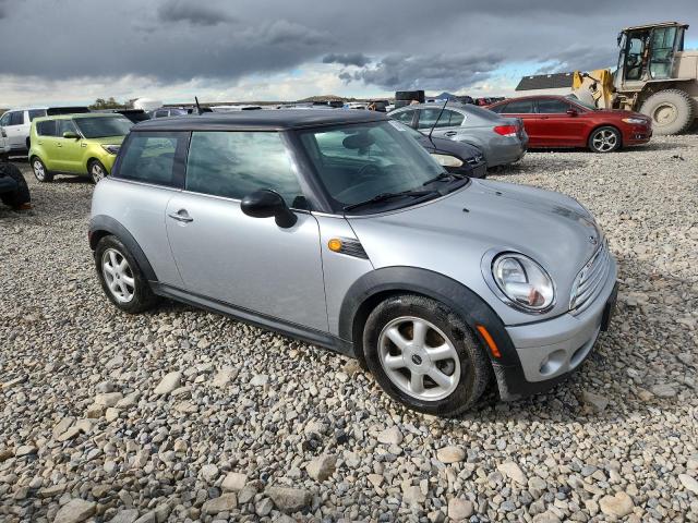 Photo 4 from auction – 2010 MINI COOPER with VIN WMWMF3C53ATZ67353