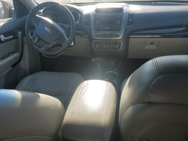 Photo 8 from auction – 2015 KIA SORENTO LX with VIN 5XYKT3A67FG593797