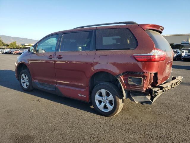 Photo 2 from auction – 2017 TOYOTA SIENNA LE with VIN 5TDKZ3DC6HS825022