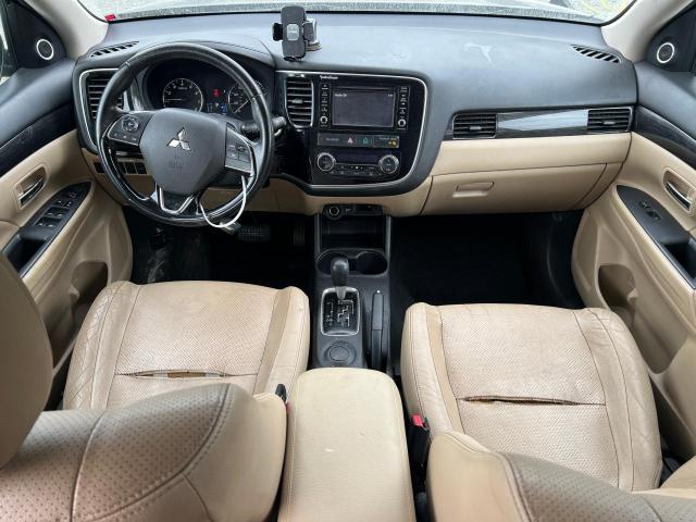 Photo 8 from auction – 2016 MITSUBISHI OUTLANDER SE with VIN JA4AD3A36GZ037153