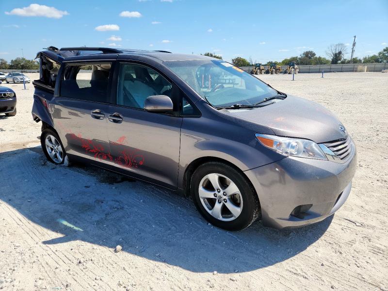 Photo 4 from auction – 2015 TOYOTA SIENNA with VIN 5TDKK3DC0FS637310