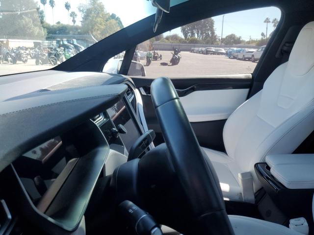 Photo 9 from auction – 2017 TESLA MODEL X with VIN 5YJXCBE28HF049973